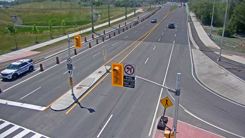 Traffic camera image at 2025-06-30 17:37:45