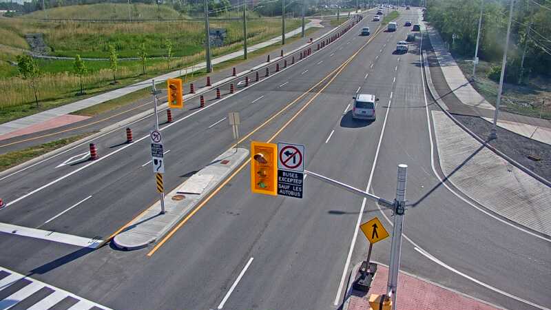 Traffic camera image at 2025-06-30 21:16:07