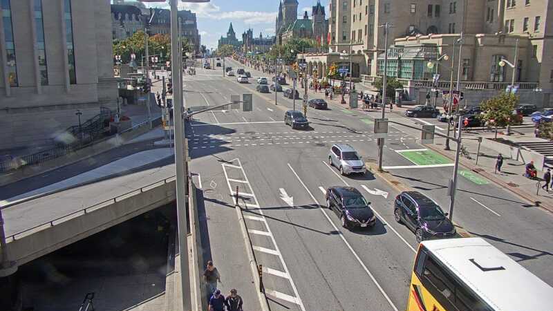 Traffic camera image at 2025-09-14 17:35:10