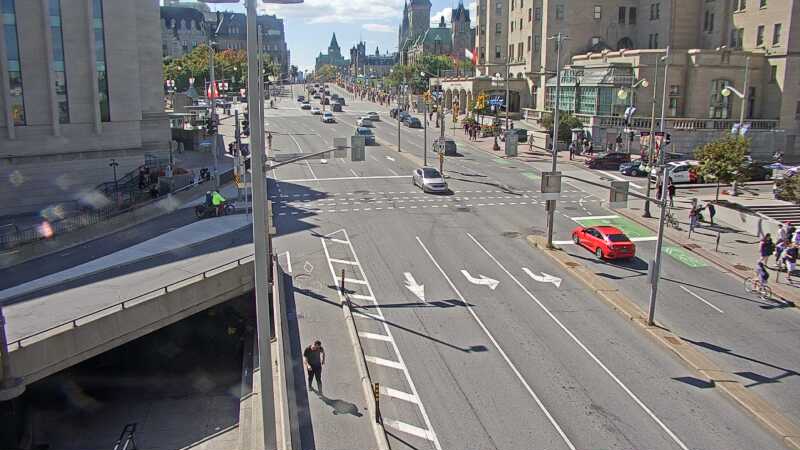 Traffic camera image at 2025-09-14 17:50:21
