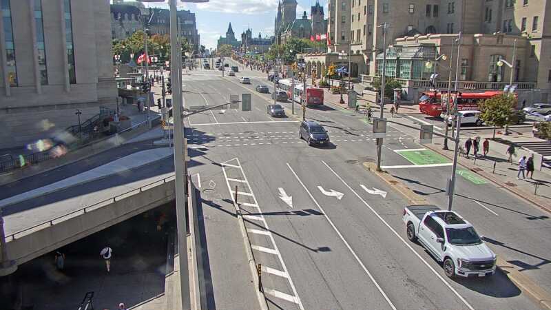 Traffic camera image at 2025-09-14 18:05:10