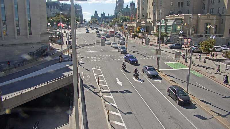 Traffic camera image at 2025-09-14 18:35:10