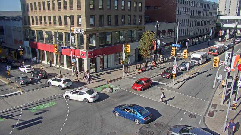 Traffic camera image at 2025-09-15 20:30:12