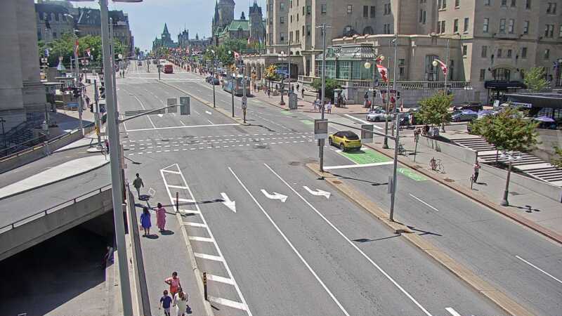 Traffic camera image at 2025-06-30 17:30:18