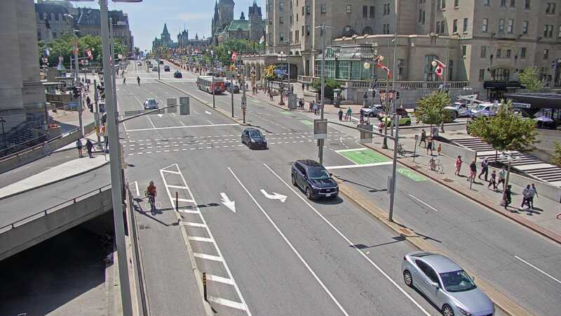 Traffic camera image at 2025-06-30 18:00:12
