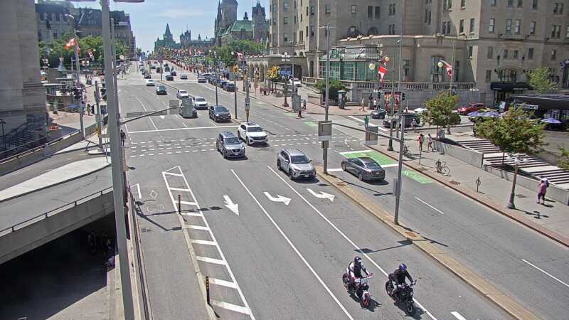 Traffic camera image at 2025-06-30 18:05:11
