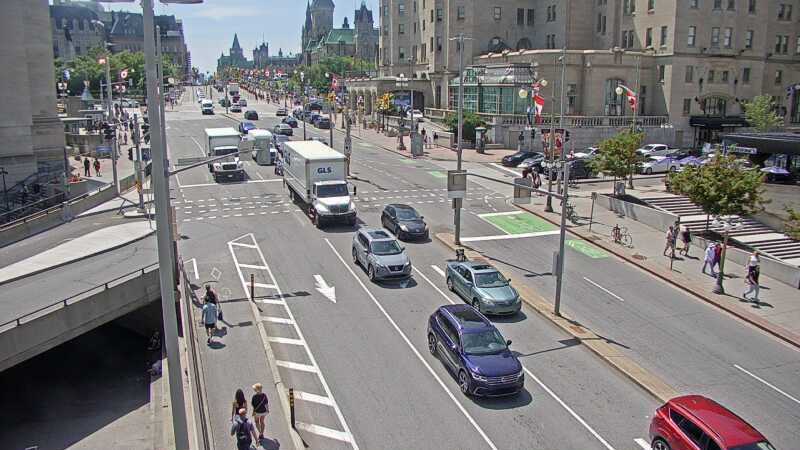Traffic camera image at 2025-06-30 18:10:09