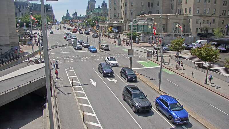 Traffic camera image at 2025-06-30 18:15:11