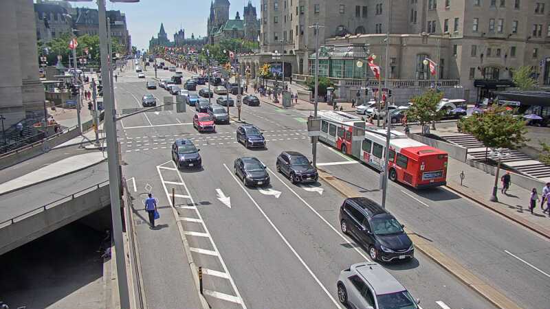 Traffic camera image at 2025-06-30 18:20:13