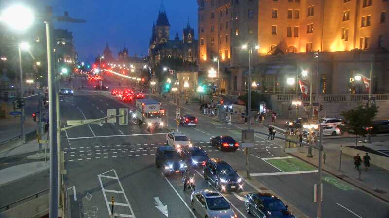 Traffic camera image at 2025-07-06 01:20:22