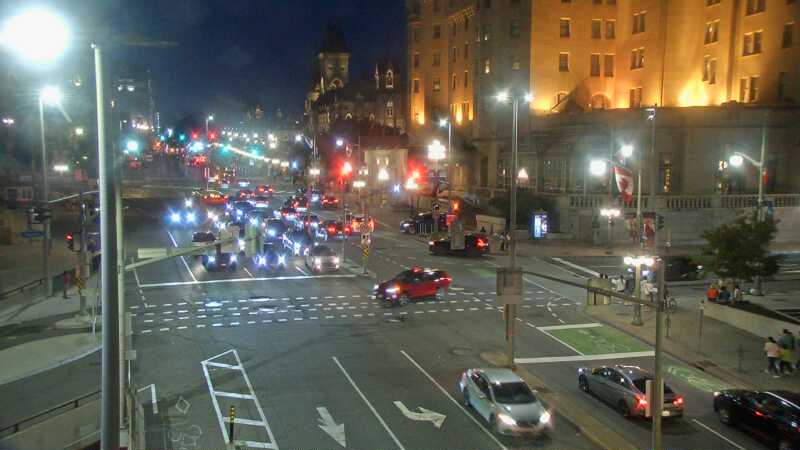 Traffic camera image at 2025-07-06 01:36:52
