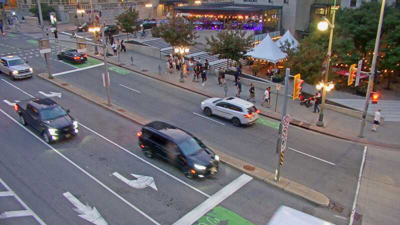 Traffic camera image at 2025-07-31 00:40:11