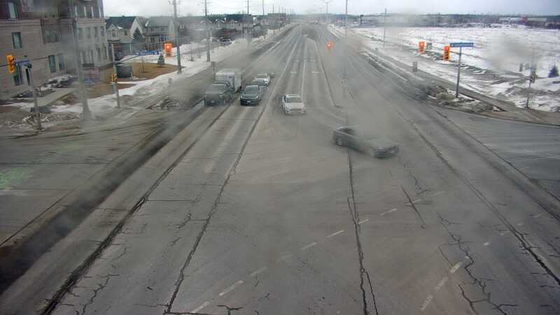 Traffic camera image at 2025-03-09 14:21:08