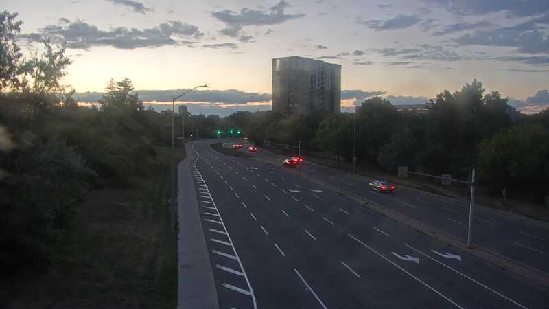 Traffic camera image at 2025-08-25 00:06:07
