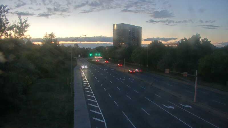 Traffic camera image at 2025-08-25 00:16:08