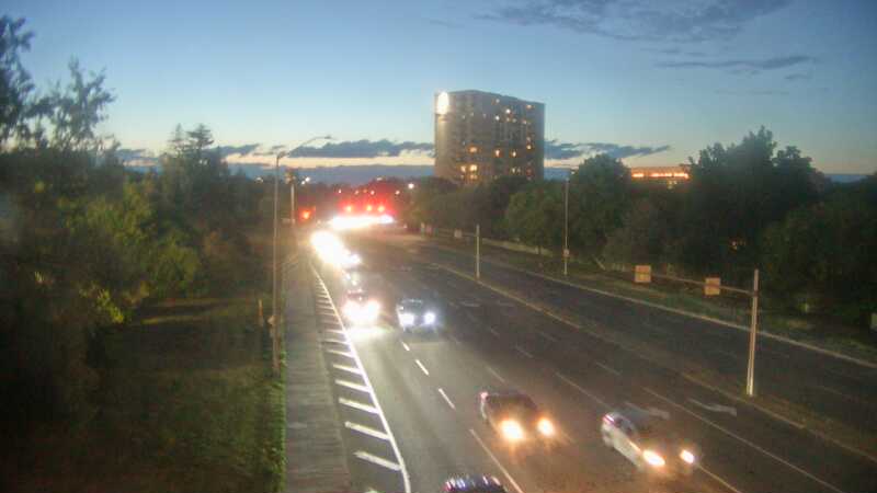 Traffic camera image at 2025-08-25 00:31:07