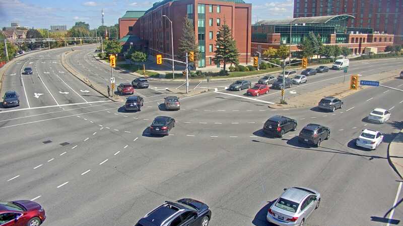 Traffic camera image at 2025-09-14 17:41:03