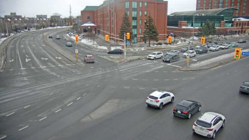 Traffic camera image at 2025-03-09 14:21:08