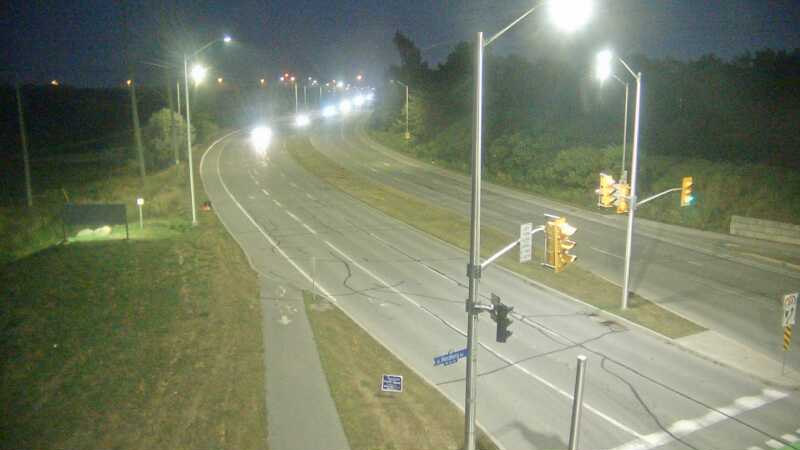 Traffic camera image at 2025-08-04 01:15:53