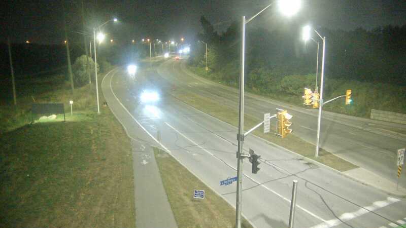 Traffic camera image at 2025-08-04 02:21:01