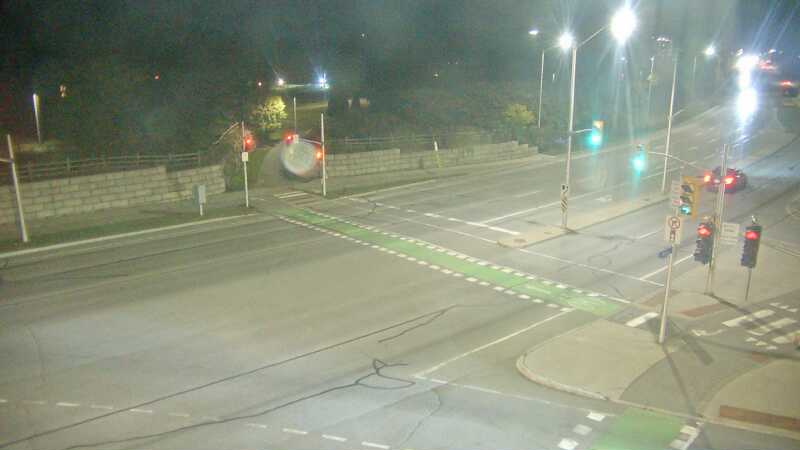 Traffic camera image at 2025-09-18 01:21:06