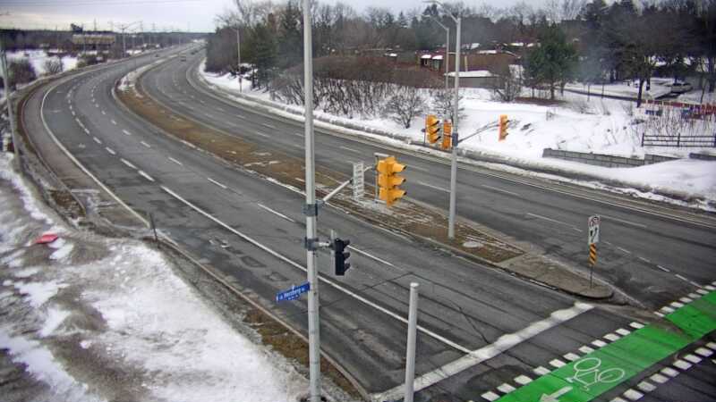 Traffic camera image at 2025-03-09 13:20:54