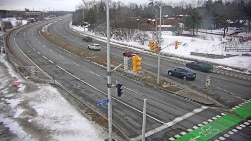 Traffic camera image at 2025-03-09 13:25:46