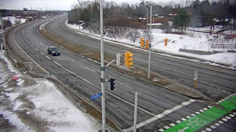 Traffic camera image at 2025-03-09 13:37:20