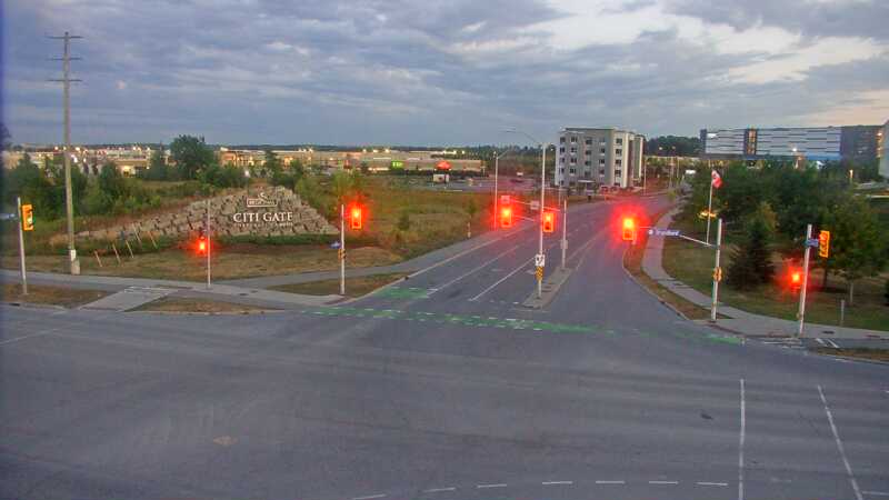 Traffic camera image at 2025-08-25 00:06:08