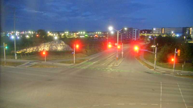 Traffic camera image at 2025-08-25 00:26:01