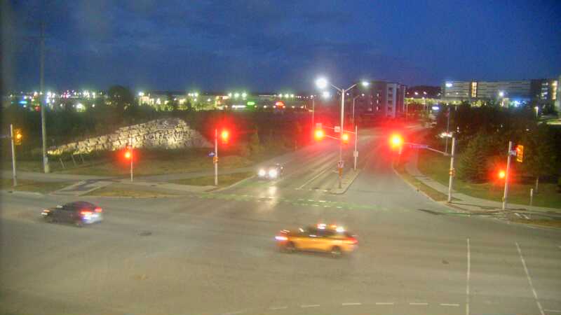 Traffic camera image at 2025-08-25 00:31:07