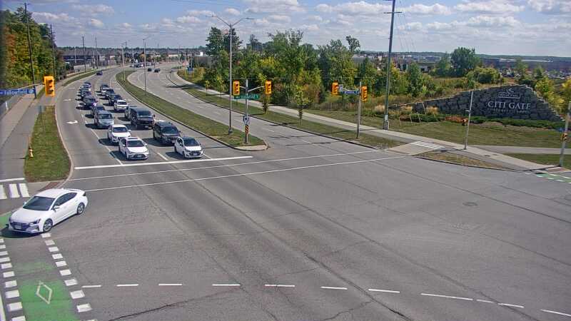 Traffic camera image at 2025-09-14 17:21:08