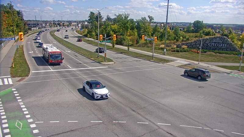 Traffic camera image at 2025-09-14 17:31:01