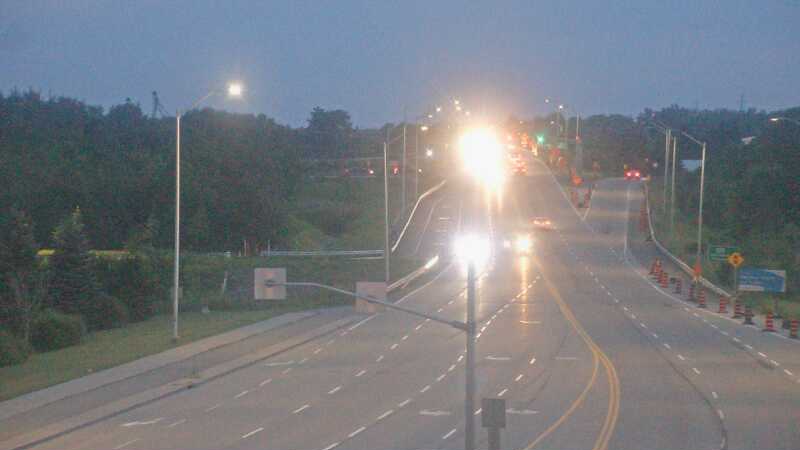 Traffic camera image at 2025-07-06 01:21:05