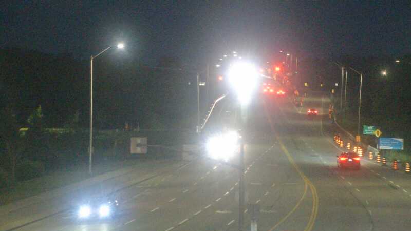 Traffic camera image at 2025-07-06 01:41:00