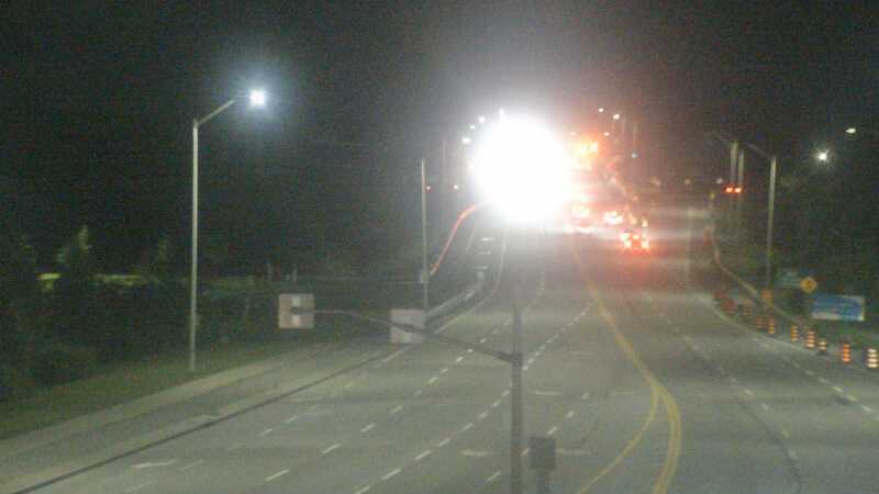 Traffic camera image at 2025-07-06 02:21:03