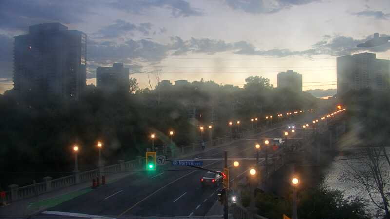 Traffic camera image at 2025-08-25 00:06:08