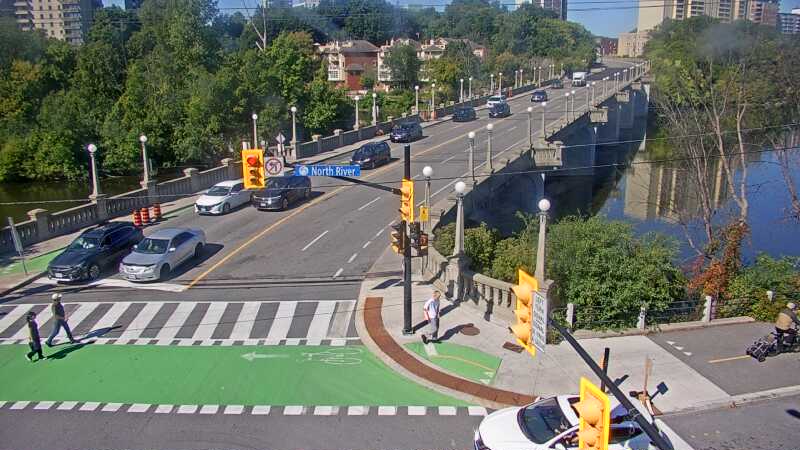Traffic camera image at 2025-08-31 14:41:13