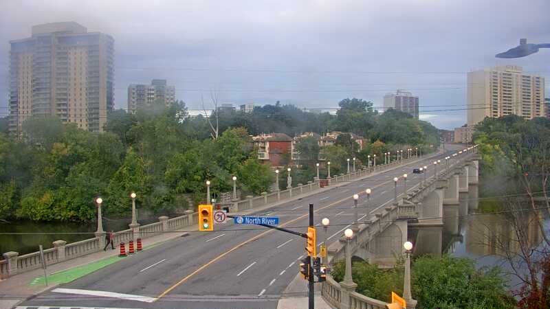 Traffic camera image at 2025-09-07 11:21:13