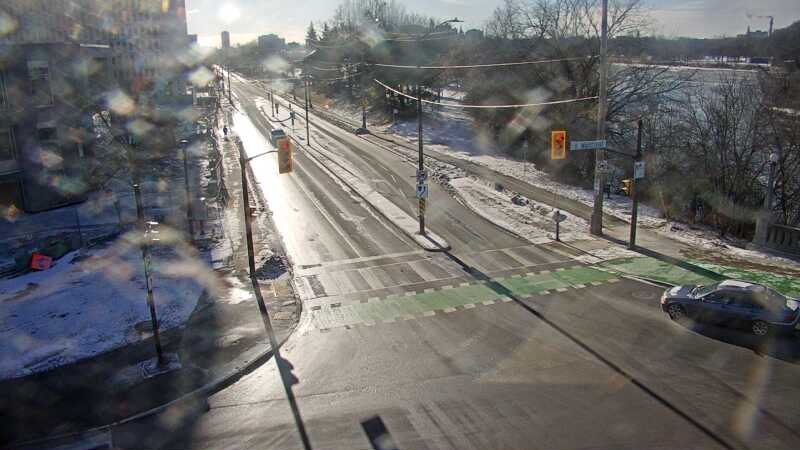 Traffic camera image at 2024-12-21 15:41:16