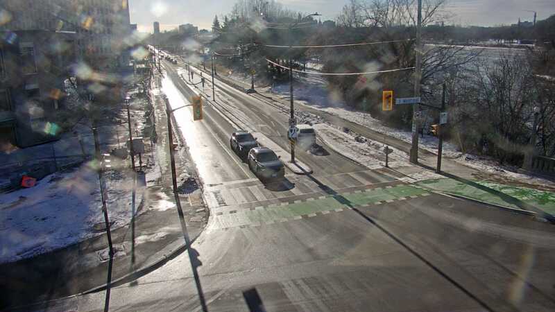 Traffic camera image at 2024-12-21 15:46:24