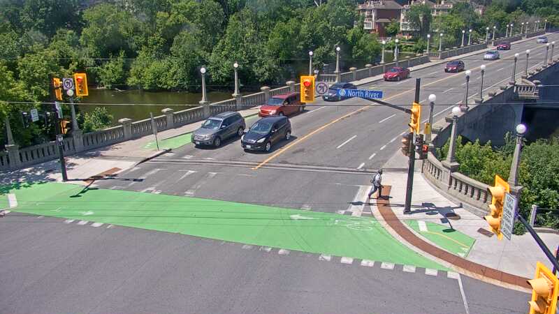 Traffic camera image at 2025-06-30 16:21:04