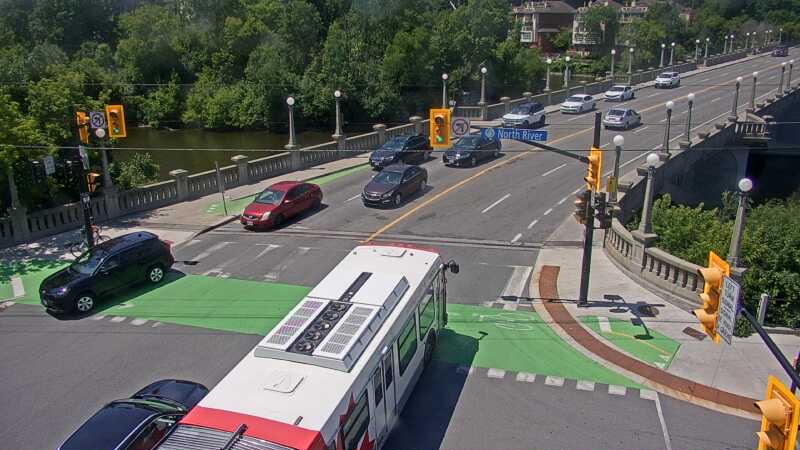 Traffic camera image at 2025-06-30 16:41:05