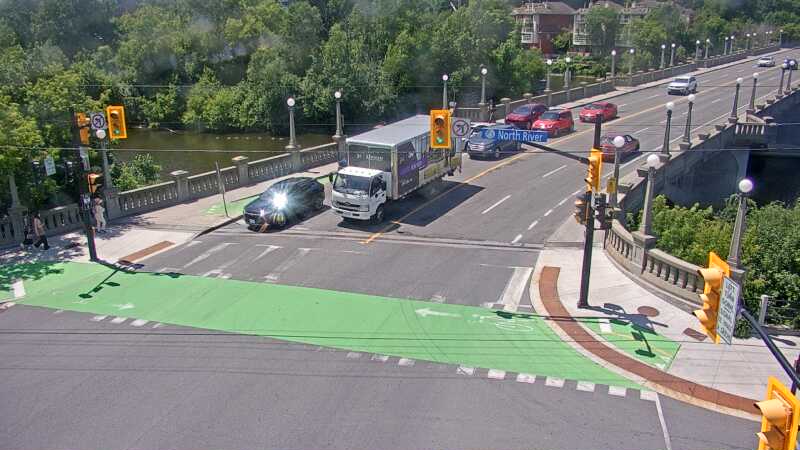 Traffic camera image at 2025-06-30 17:26:26
