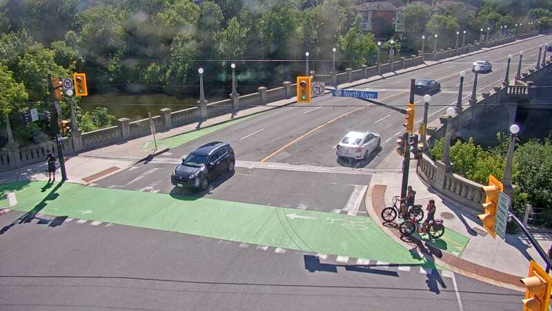 Traffic camera image at 2025-06-30 19:46:27