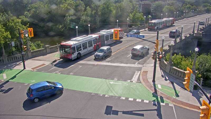 Traffic camera image at 2025-06-30 20:31:25