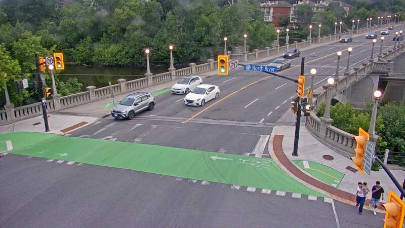 Traffic camera image at 2025-07-01 00:21:08