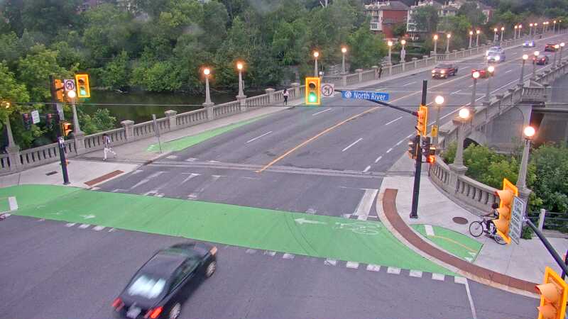 Traffic camera image at 2025-07-01 00:41:15