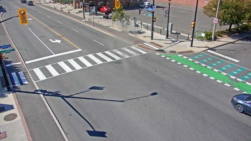 Traffic camera image at 2025-09-14 17:36:08
