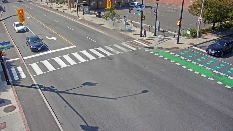 Traffic camera image at 2025-09-14 17:46:15